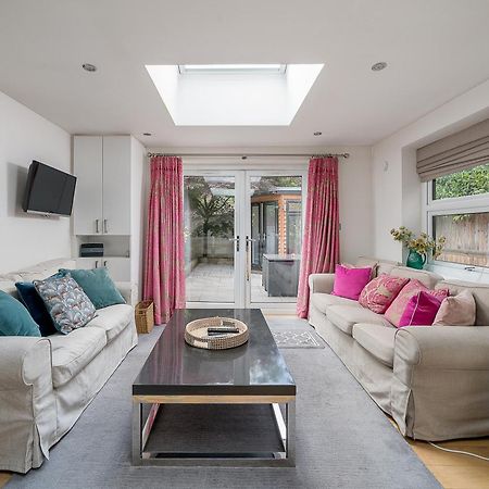 Gorgeous Flat With Garden In Battersea Apartment Лондон Екстериор снимка