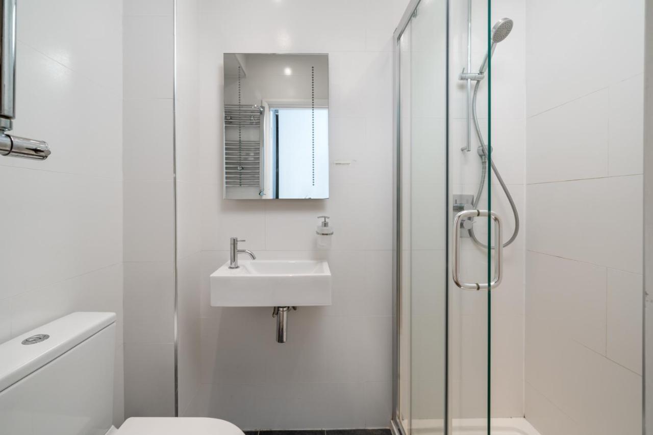 Gorgeous Flat With Garden In Battersea Apartment Лондон Екстериор снимка