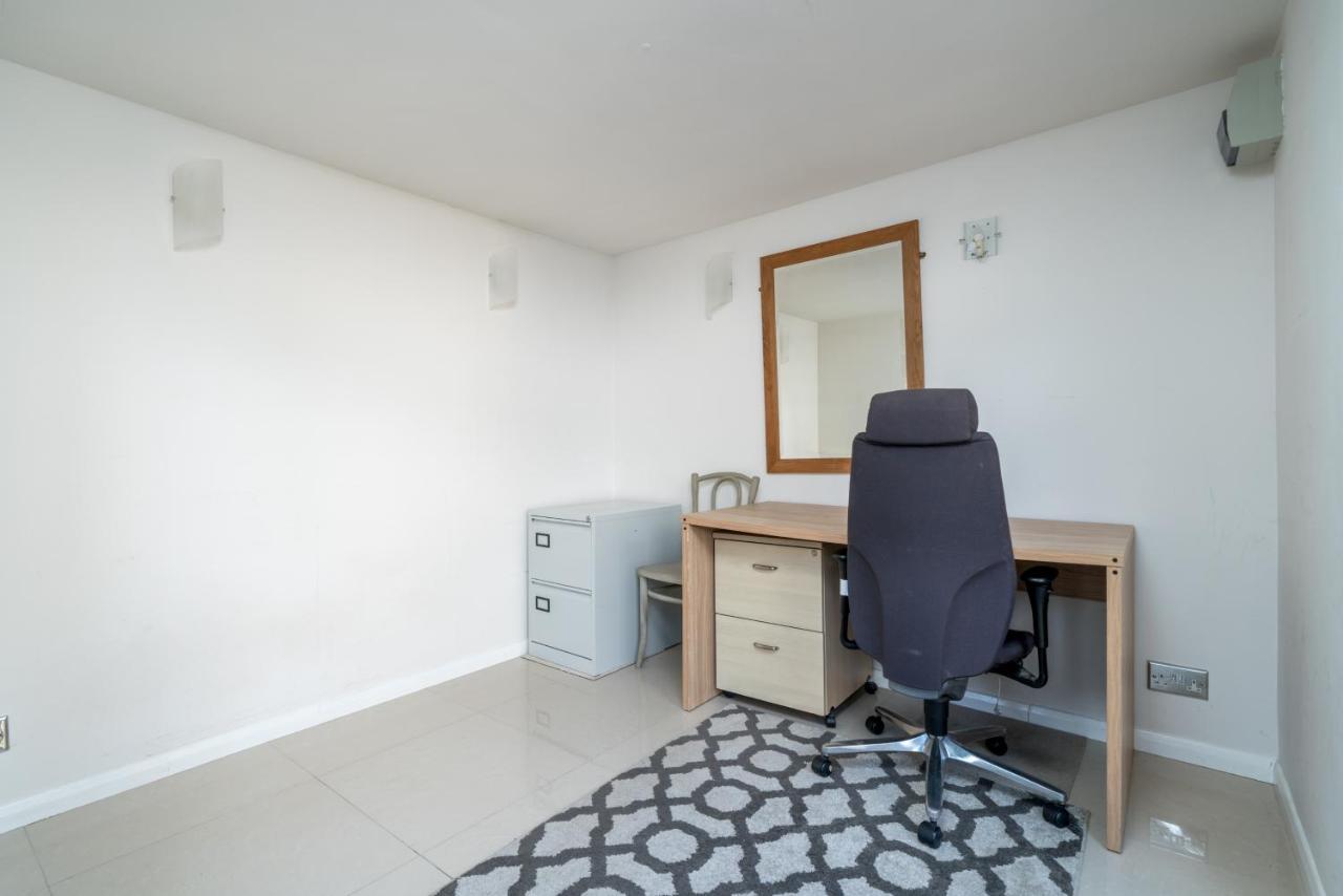 Gorgeous Flat With Garden In Battersea Apartment Лондон Екстериор снимка