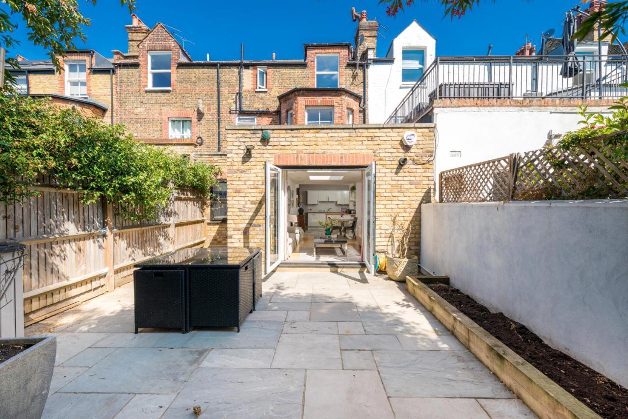 Gorgeous Flat With Garden In Battersea Apartment Лондон Екстериор снимка