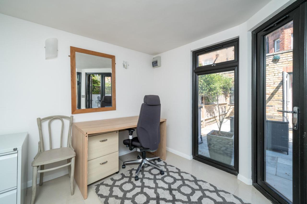 Gorgeous Flat With Garden In Battersea Apartment Лондон Екстериор снимка