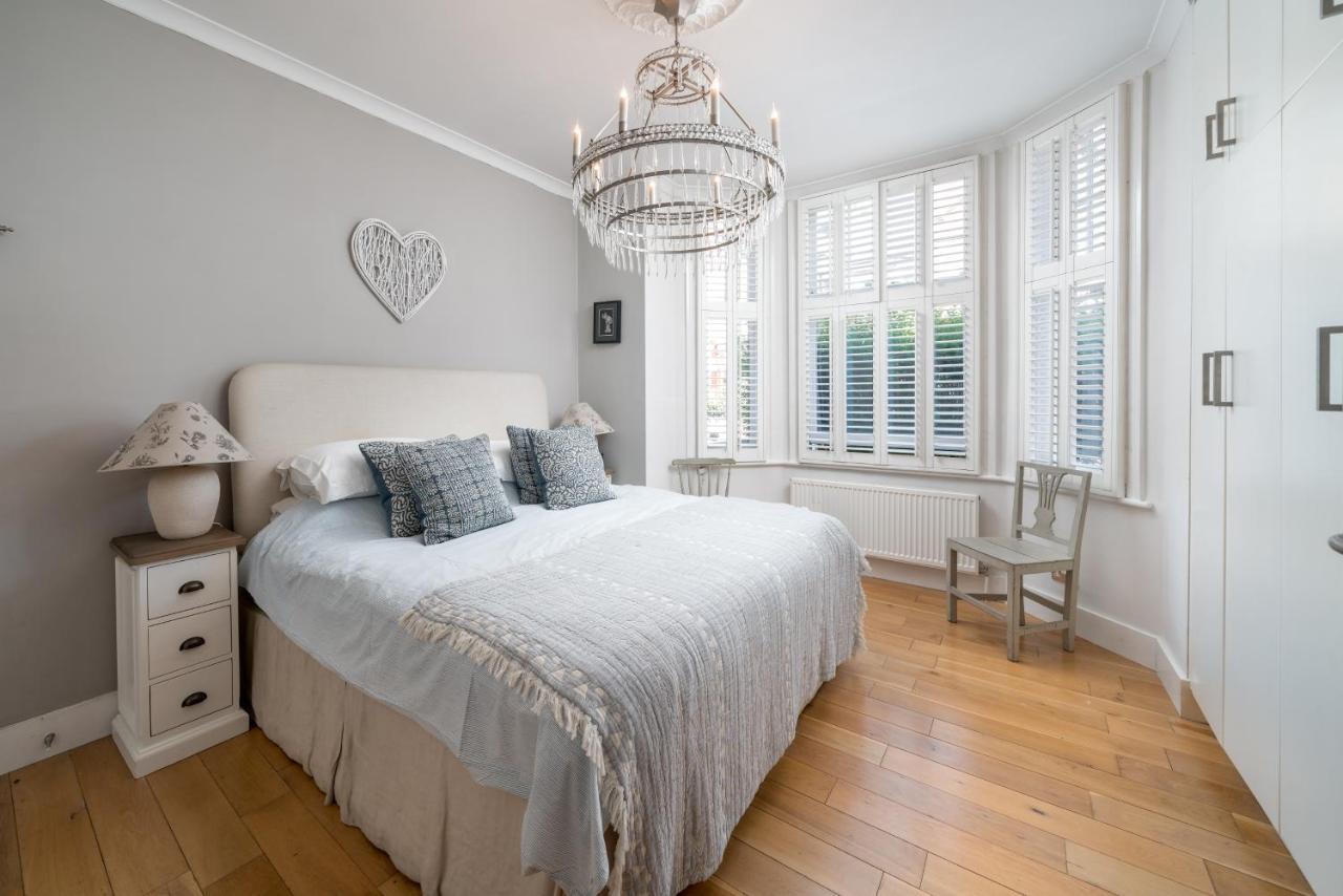 Gorgeous Flat With Garden In Battersea Apartment Лондон Екстериор снимка